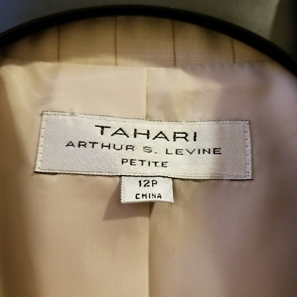 TAHARI BLAZER - Picture 5 of 5